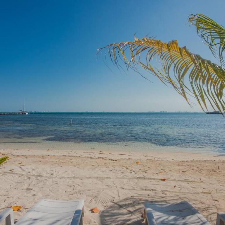 Marysol beachfront next to nomads d2 - One-Bedroom Apartment - 31
