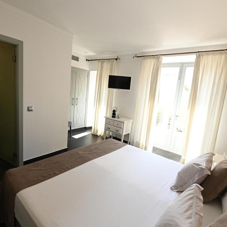 Stadthotel Santanyi - Habitación Doble con balcón - 3