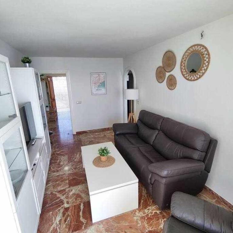 Fuengirola frente al mar Apt - Apartamento de 2 dormitorios - 32