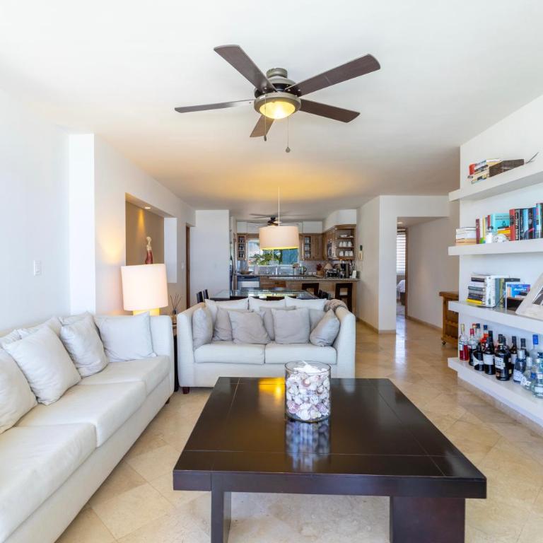 The OceanFront Private Residence - Apartamento con vistas al mar - 32