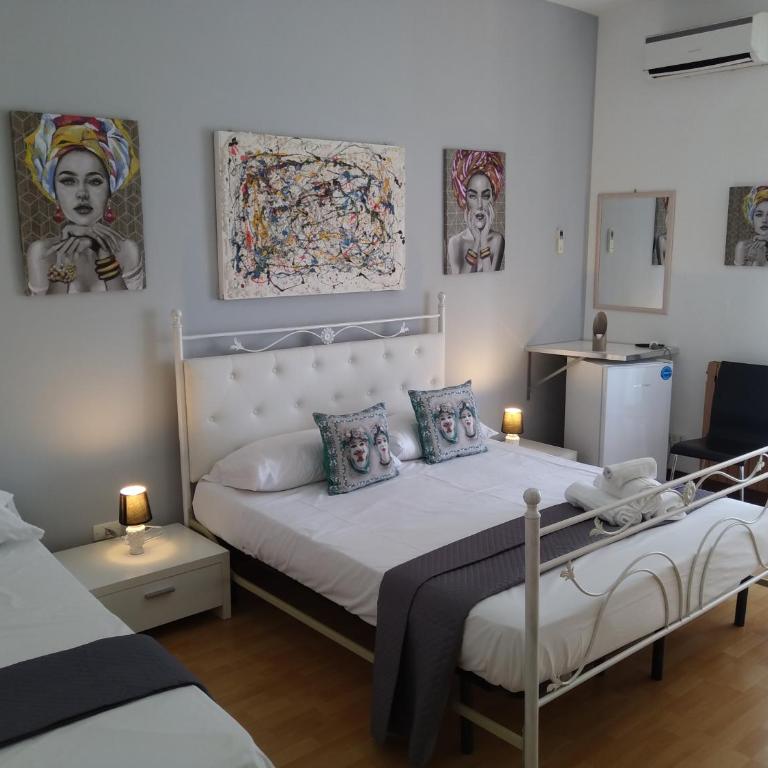 Artemide Rent BedRooms - Quadruple Room with Terrace - 10