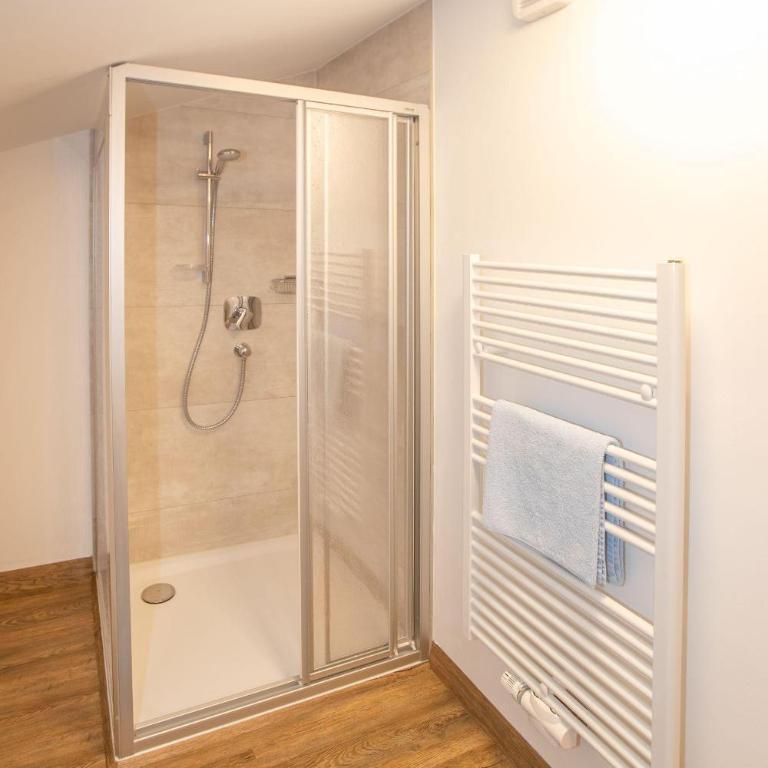 Stöcklerhof - Three-Bedroom Apartment with Shower - 19