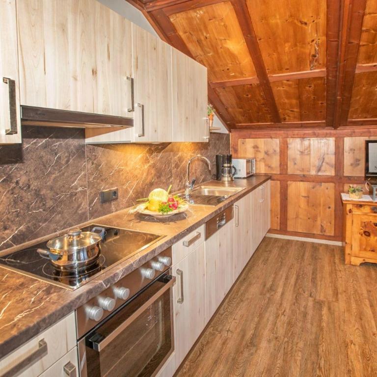 Stöcklerhof - Three-Bedroom Apartment with Shower - 6