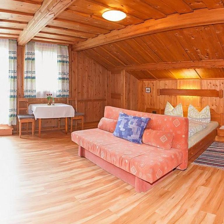 Stöcklerhof - Three-Bedroom Apartment with Shower - 2
