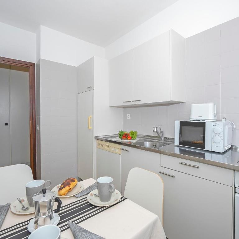 Casa Taddei with Terrace View & Parking - Happy Rentals - Appartamento con Balcone - 13