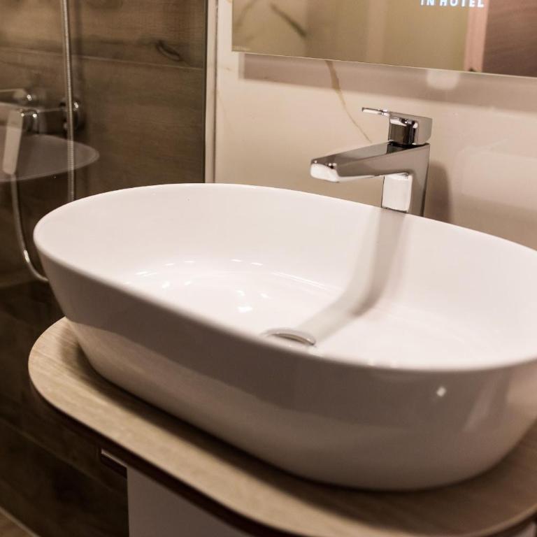 Hotel IN - Soba sa Bračnim Krevetom (Queen-size) - 2