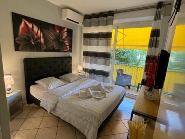 Location saisonnière Menton 220 M des plages - Apartamento con terraza - 8