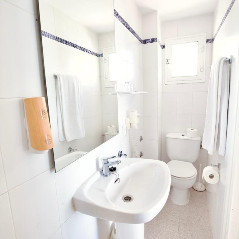 JS Horitzó - Economy Double Room - 1