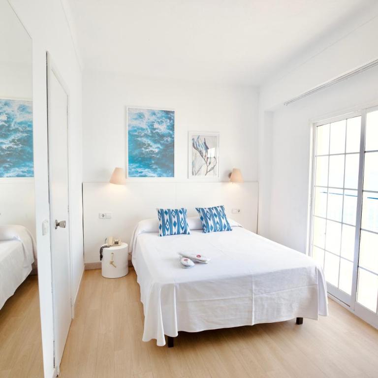JS Horitzó - Double Room with Balcony - 1