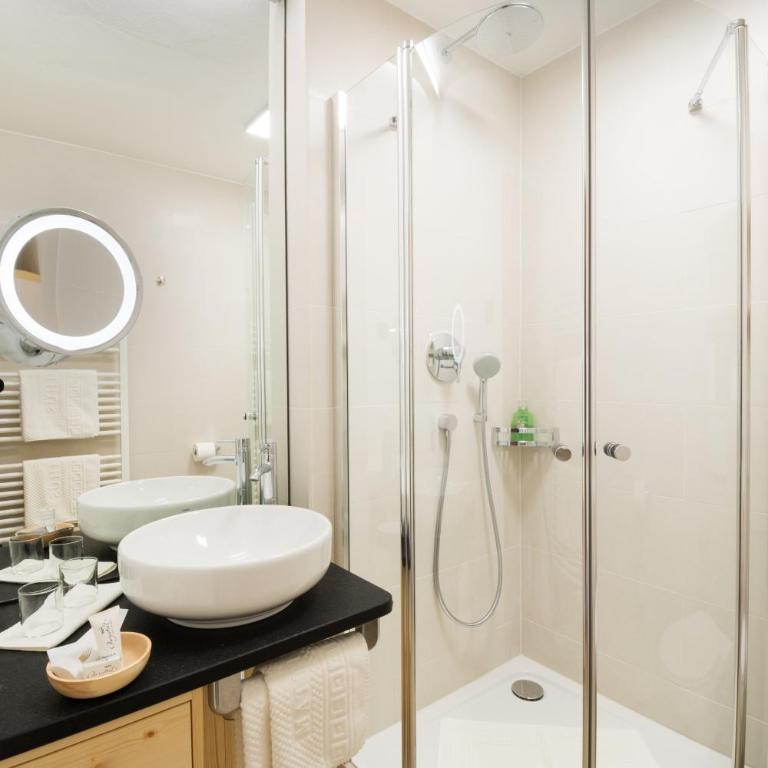 Biohotel Mattlihüs - Doppelzimmer mit Balkon - 4
