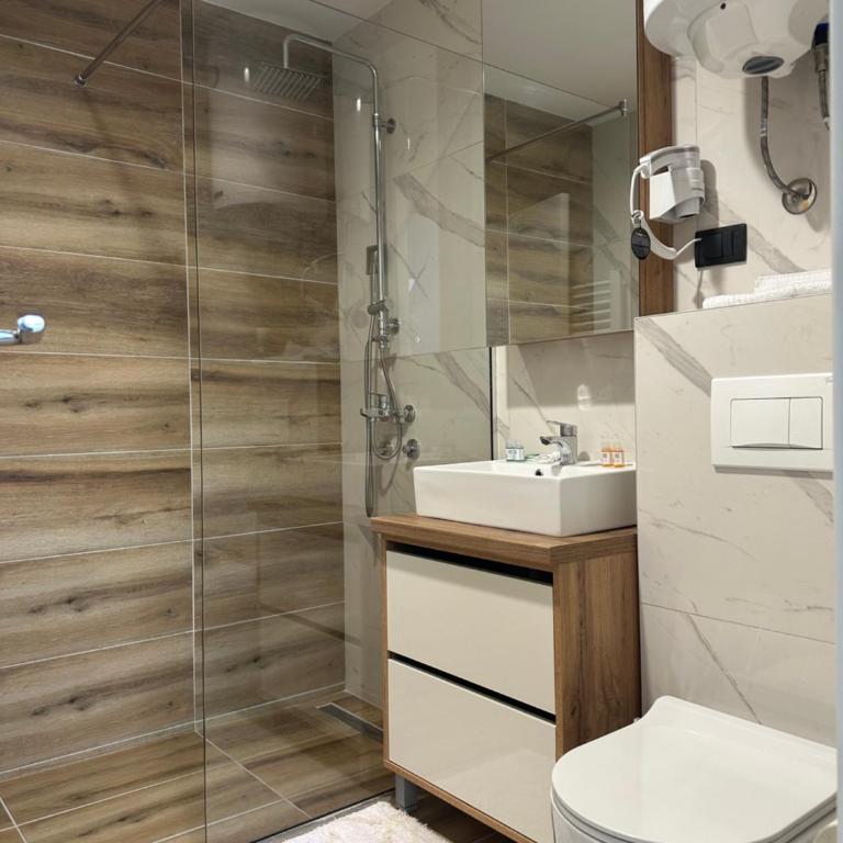 Hotel Djina - Kopaonik - Apartman sa 2 Spavaće Sobe - 1