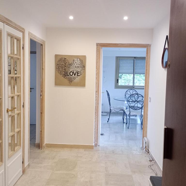 3 pièces avec piscine et jardin - Apartment mit 2 Schlafzimmern und Gartenblick - 13