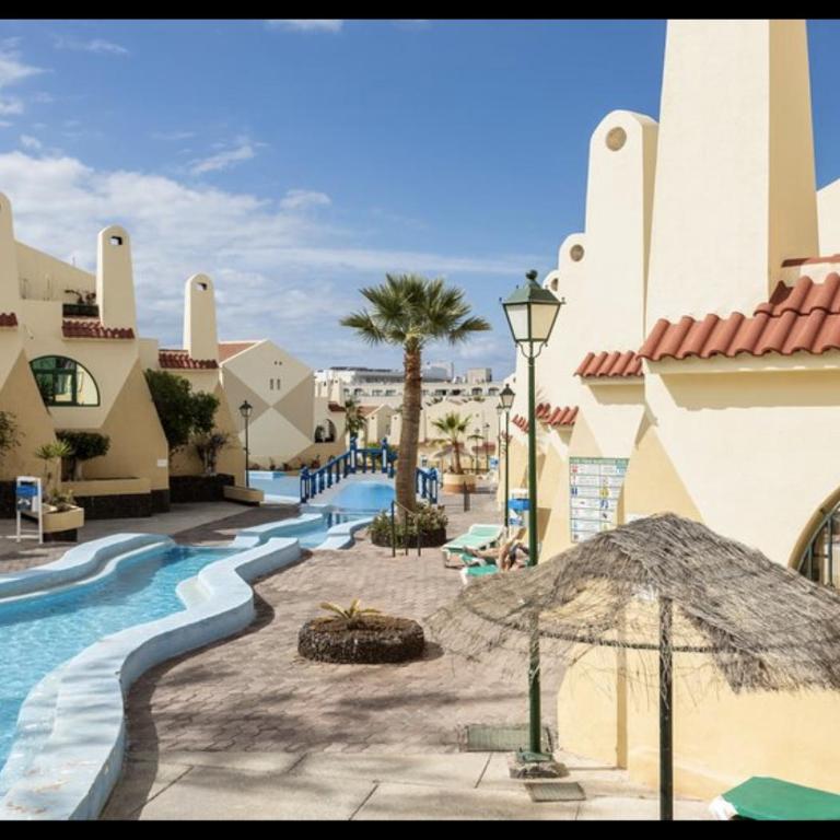 Costa Adeje - 2 bedroom large duplex apartment with double terrace - Apartamento de 2 dormitorios - 10