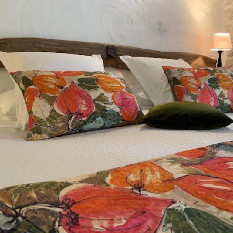 Maison d'hôtes La Bageatière - Lac d'Aiguebelette - Chambre Lit King-Size - Vue sur Jardin - 1