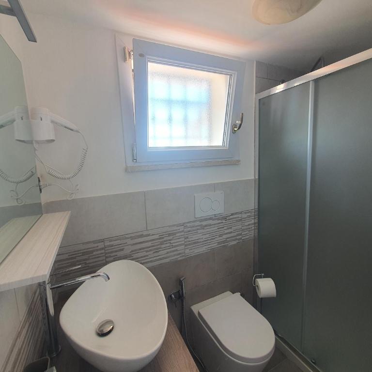 Guest House Brezza Marina - Camera Singola Deluxe - 5