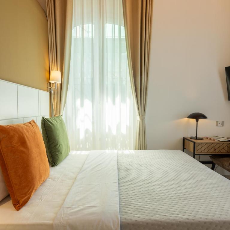 Magnini Rooms - Camera Queen con Vista Mare - 4