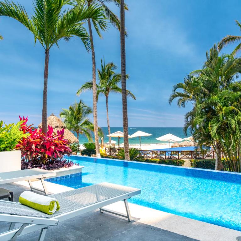 Hyatt Ziva Puerto Vallarta - All Inclusive - Suite Club con vistas al mar y acceso directo a la piscina - 1 cama extragrande - 2