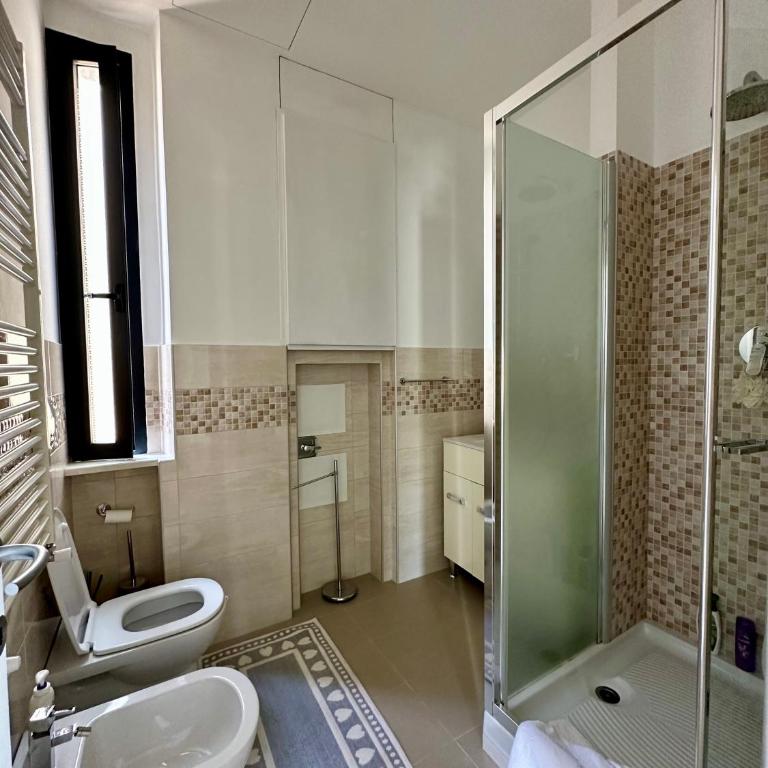 Due Passi dal Porto - Appartamento con 2 Camere da Letto - 24