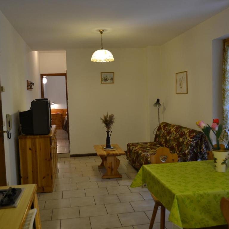 Appartamenti Vacanze Lagolo - Appartamento con Balcone - 9