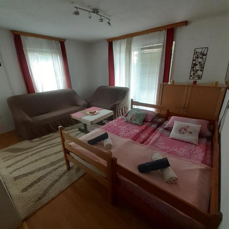 Sleep & fly - Sarajevo Airport apartment - One-Bedroom Apartment - 21