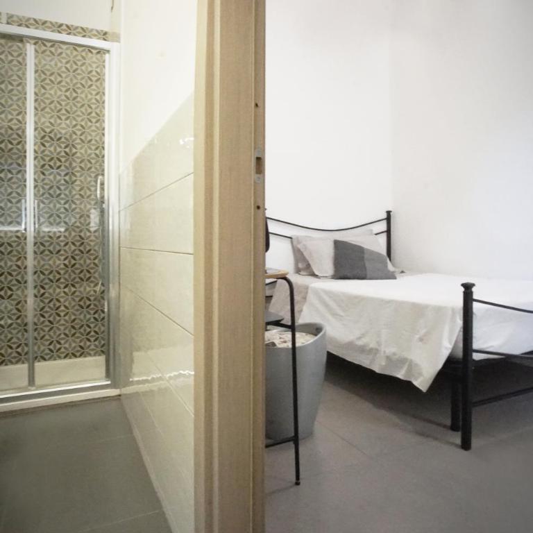 Affittacamere Everest - Camera Singola con Bagno - 2