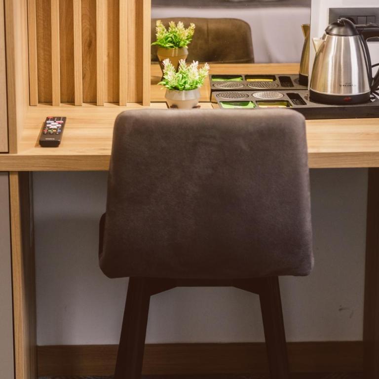Hotel Boutique Anoma - Standardna Dvokrevetna Soba sa Bračnim Krevetom - 3