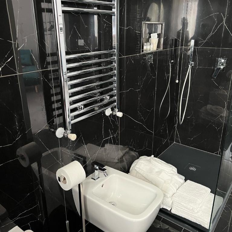 CUORE - LUXURY ROOMS - Camera Matrimoniale con Balcone - 6