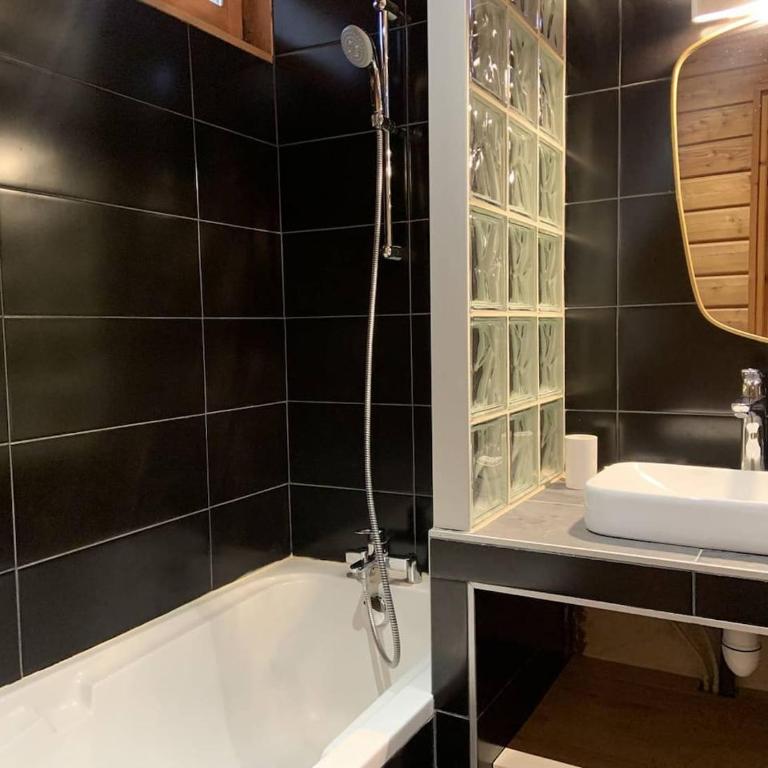 Alpe d'Huez Houses - Chalet Justine - Duplex for up to 15 people amazing location - Appartamento - 10
