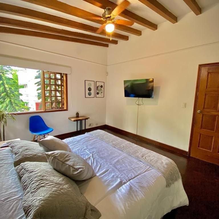 Luxury Villa In Provenza - Eight-Bedroom House - 24
