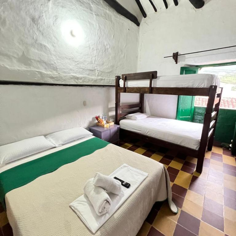 Green Door San Gil - Habitación Familiar Deluxe - 4