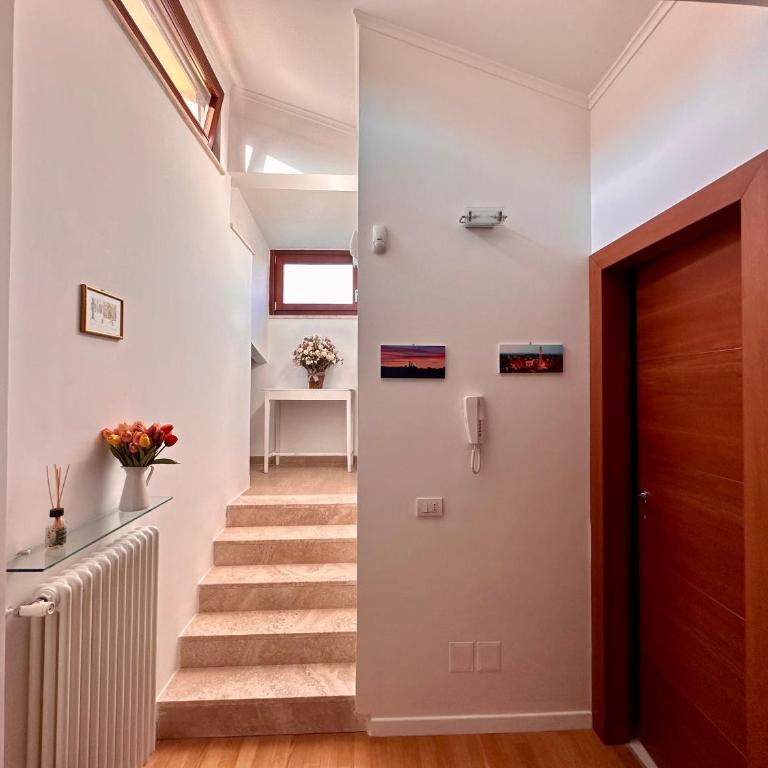 Sisters' Home - Appartamento nel centro storico con Terrazzo, Aria condizionata e Vasca da Bagno - Two-Bedroom Apartment - 30