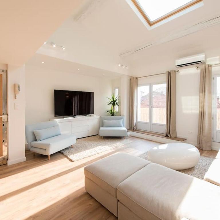 Duplex Cannes plein Centre, Zone Piétonne, 2 Chambres - Apartamento de 2 dormitorios - 42