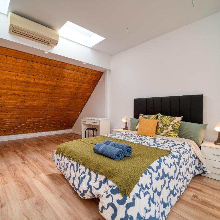 L Casa Cafe Madrid El plantio Calle segundo anca 11 madrid 28023 - Family Room with Shared Bathroom - 10