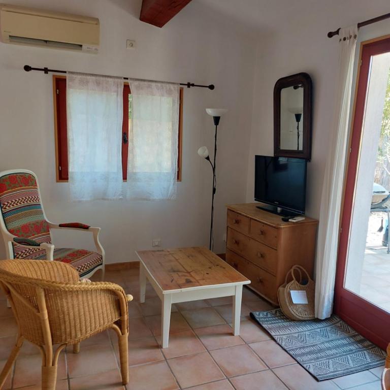 Petite maison entre Sanary et Bandol - Apartment mit 1 Schlafzimmer - 3