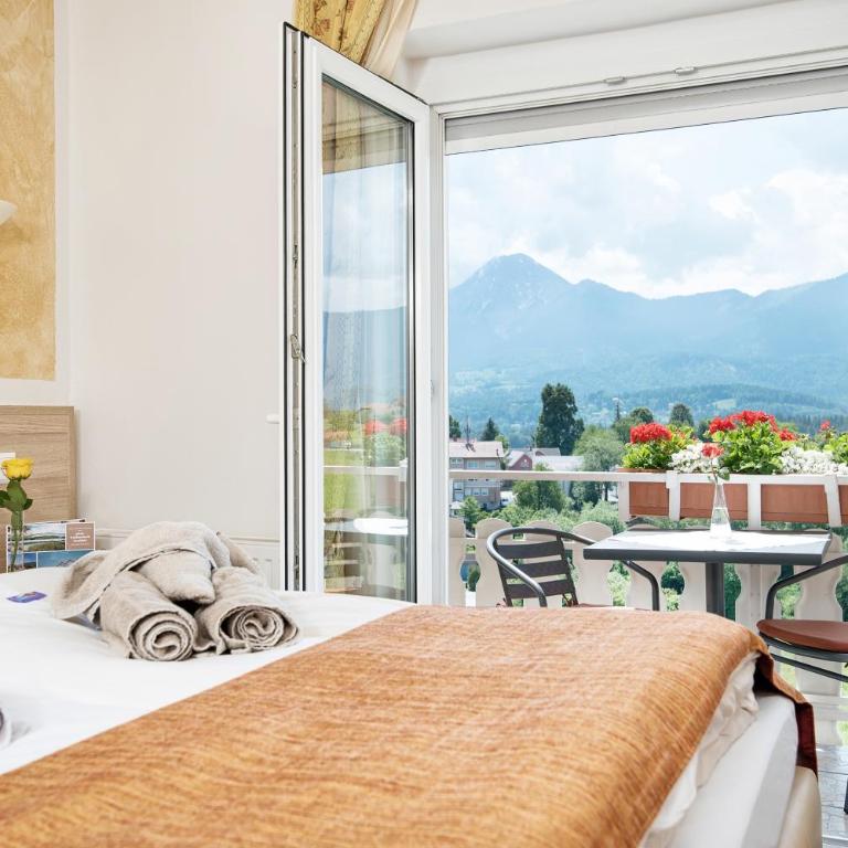 Hotel-Pension Melcher - Doppelzimmer mit Seeblick - 1