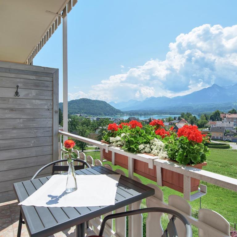 Hotel-Pension Melcher - Doppelzimmer mit Seeblick - 9