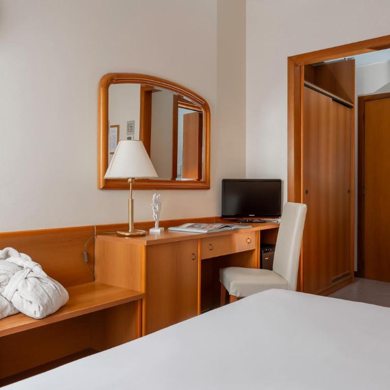Corallo Wellness Hotel - Habitación Triple - 5