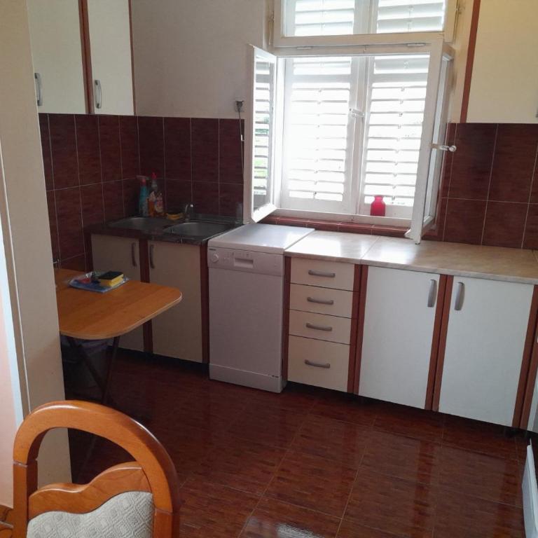 Anita Guest House - Two-Bedroom Apartment - 3