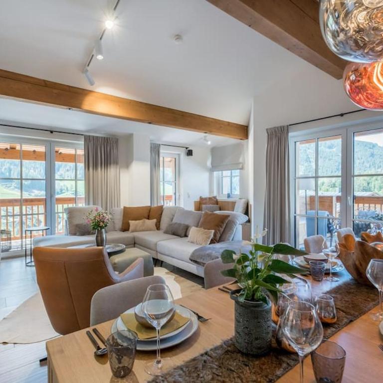 Tauernhaus Sonnblick Top 1 - 13p - 5 kamers - luxe - sauna - uitzicht - Chalet - 15