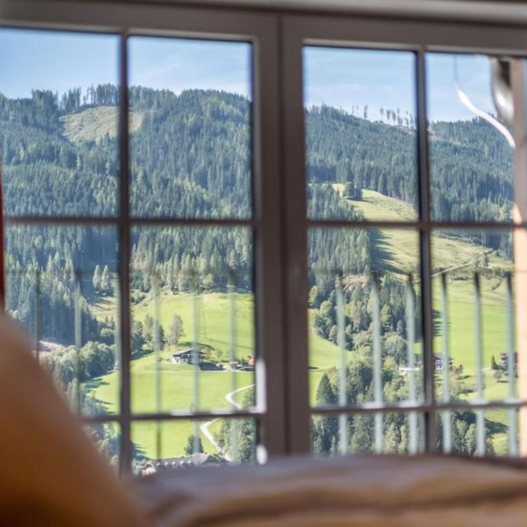 Tauernhaus Sonnblick Top 1 - 13p - 5 kamers - luxe - sauna - uitzicht - Chalet - 20