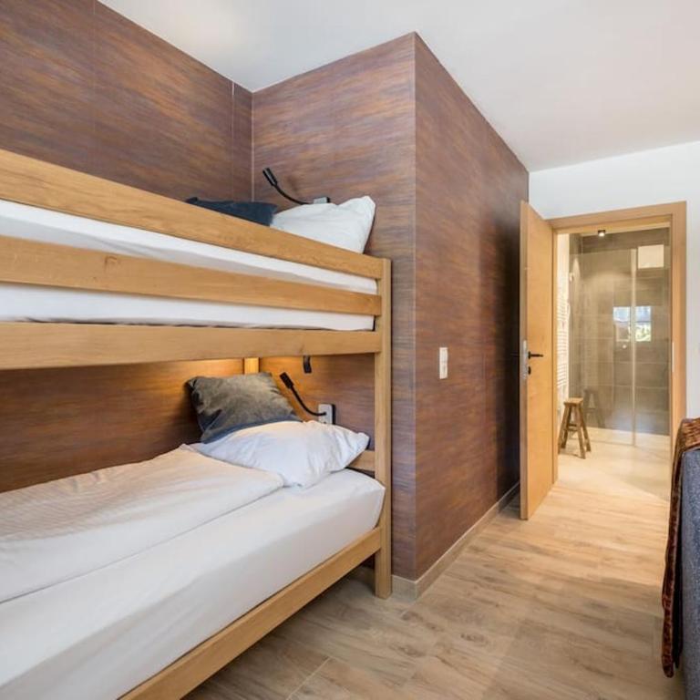 Tauernhaus Sonnblick Top 1 - 13p - 5 kamers - luxe - sauna - uitzicht - Chalet - 41