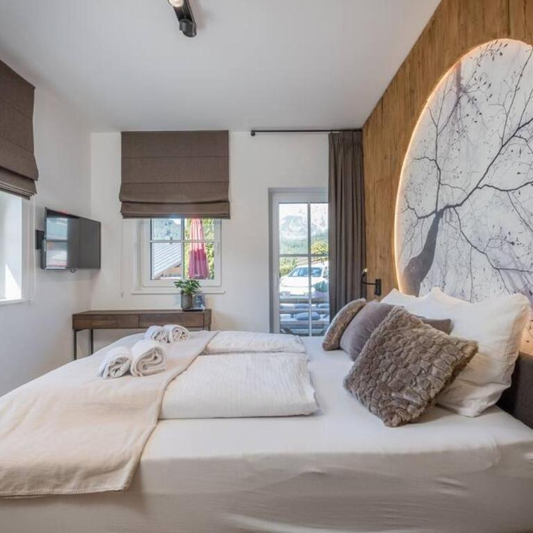 Tauernhaus Sonnblick Top 1 - 13p - 5 kamers - luxe - sauna - uitzicht - Chalet - 45