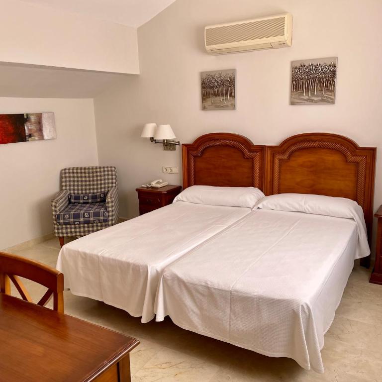 Aparthotel Bahia Pinosol - Habitación Doble - 1 o 2 camas - 2