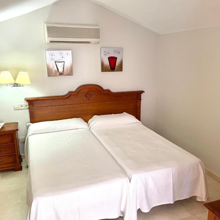 Aparthotel Bahia Pinosol - Habitación Doble - 1 o 2 camas - 1