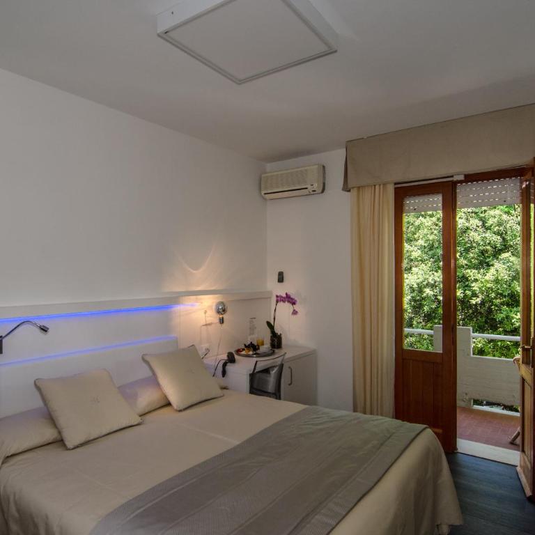 Hotel Hermitage - Camera Familiare - 1