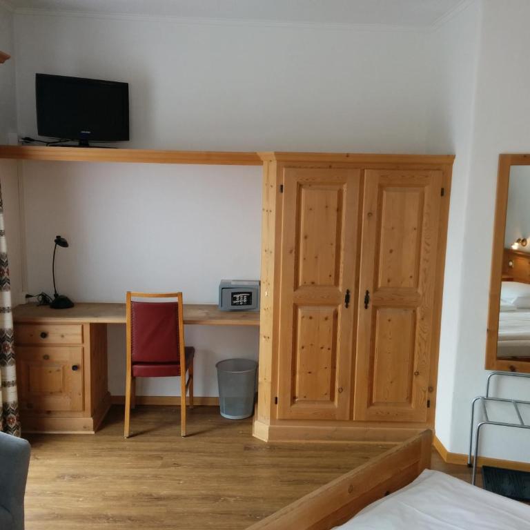 Hotel Terminus - Doppel- oder Zweibettzimmer - 4
