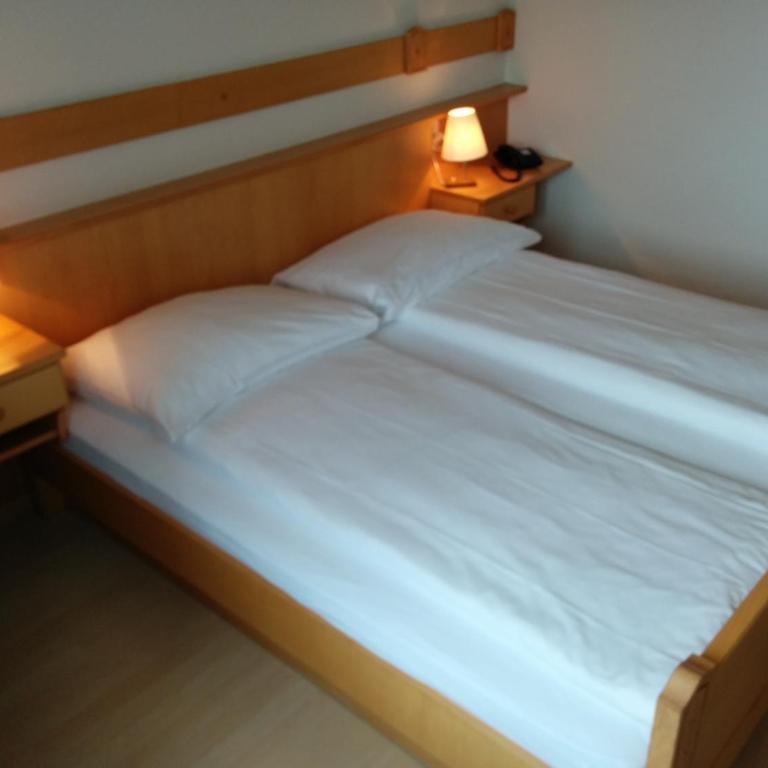 Hotel Terminus - Doppel- oder Zweibettzimmer - 6