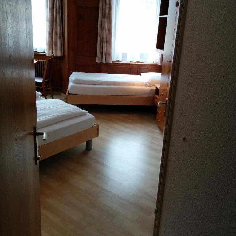 Hotel Terminus - Dreibettzimmer - 3