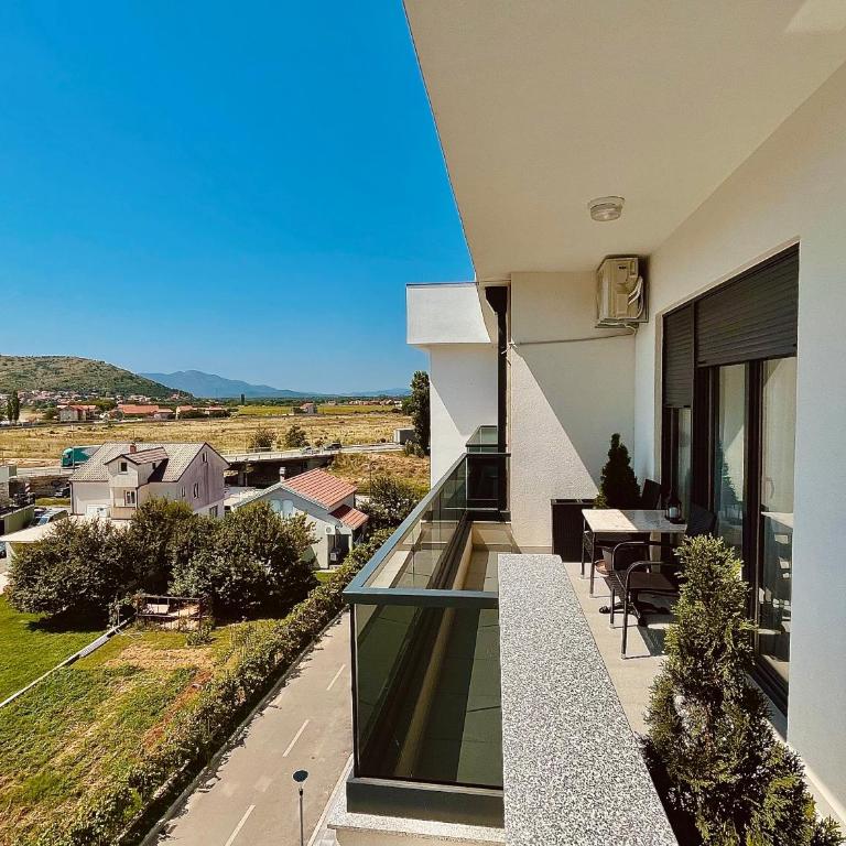 Vista - One-Bedroom Apartment - 13