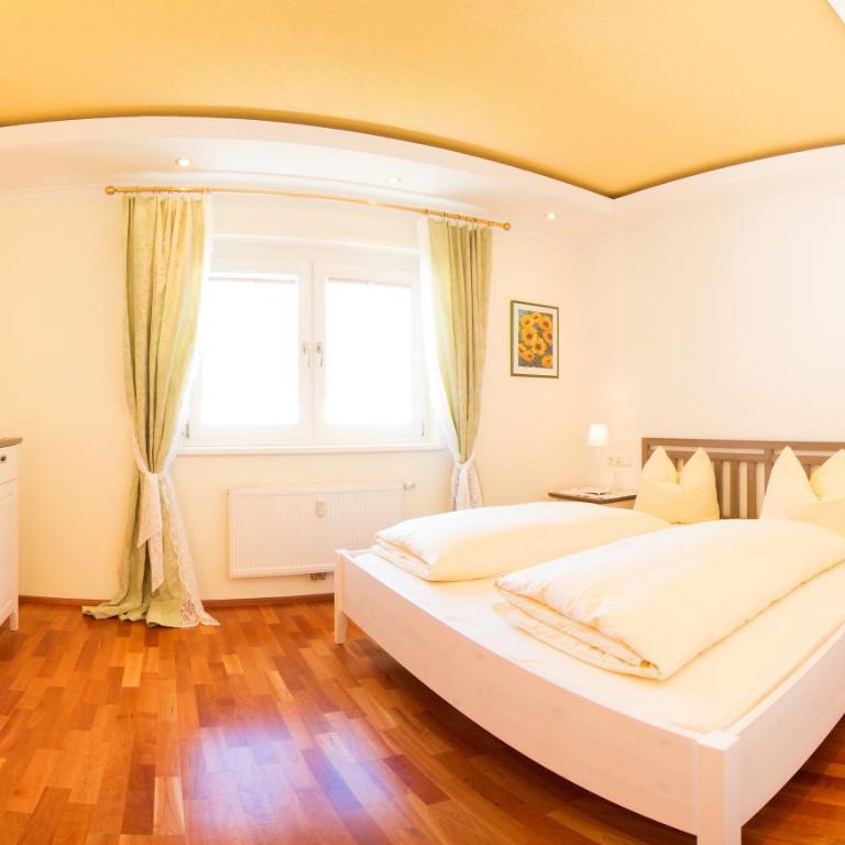 Hotel Brunnenhof - Apartment mit 2 Schlafzimmern und eigenem Garten - 2